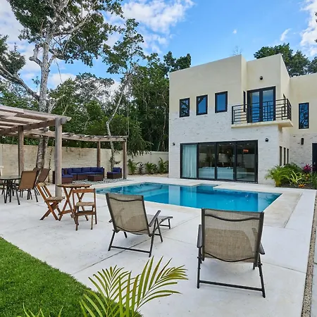 Villa Tortuga Lux 4 Bdr Big Garden*Pool *Cenote